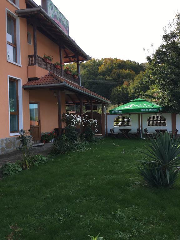 Complex Balkandzhii Aprilți Exterior foto