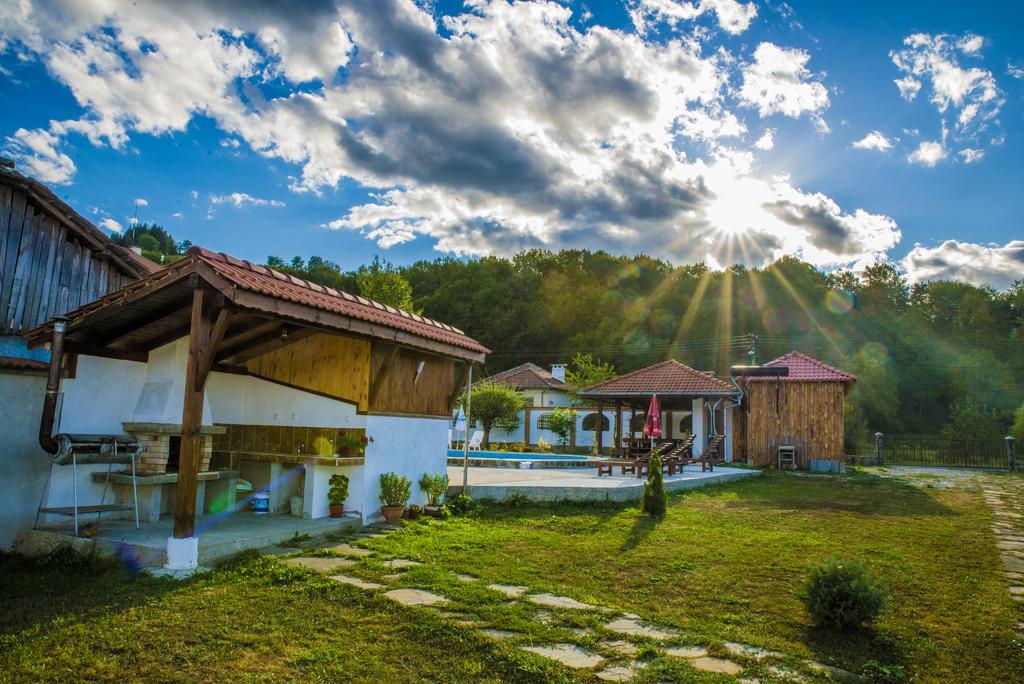Complex Balkandzhii Aprilți Exterior foto
